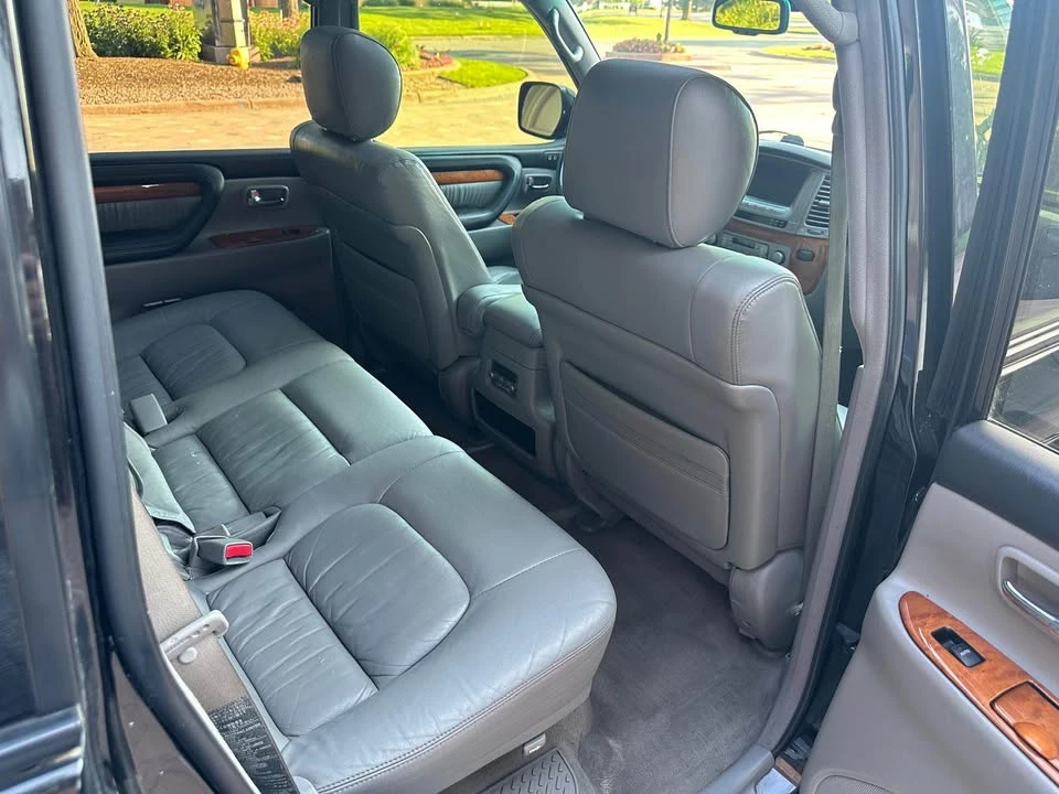 2006 Lexus LX 2nd Gen - Image 15 of 18