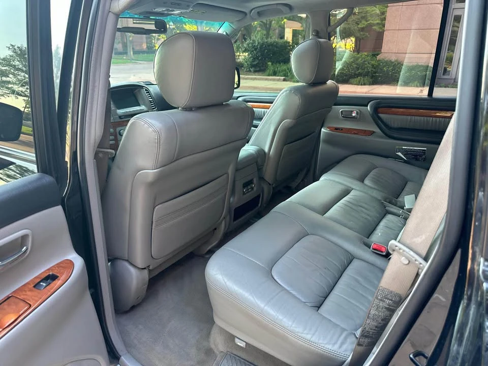 2006 Lexus LX 2nd Gen - Image 12 of 18