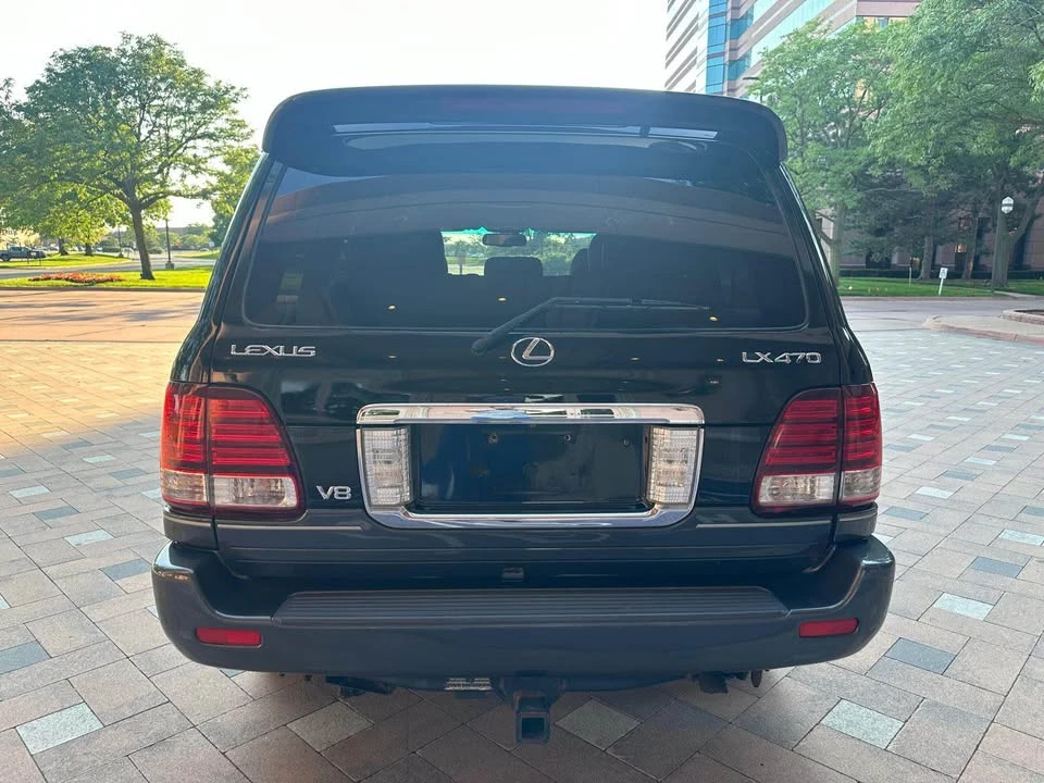 2006 Lexus LX 2nd Gen - Image 5 of 18