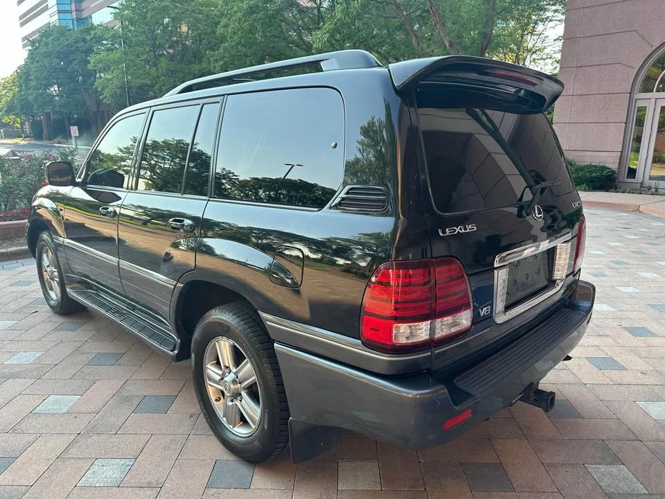 2006 Lexus LX 2nd Gen - Image 4 of 18