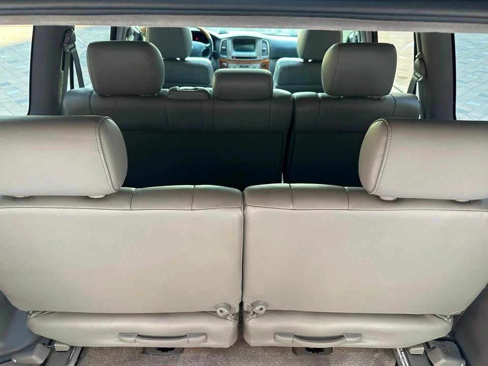 2006 Lexus LX 2nd Gen - Image 14 of 18