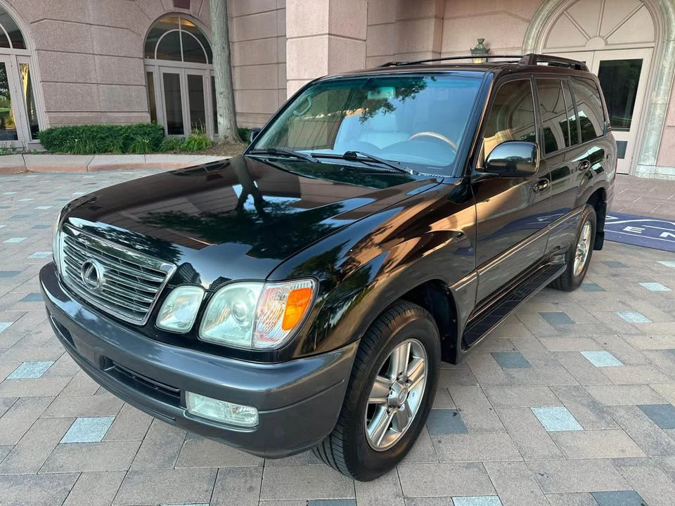 2006 Lexus LX 2nd Gen - Image 2 of 18