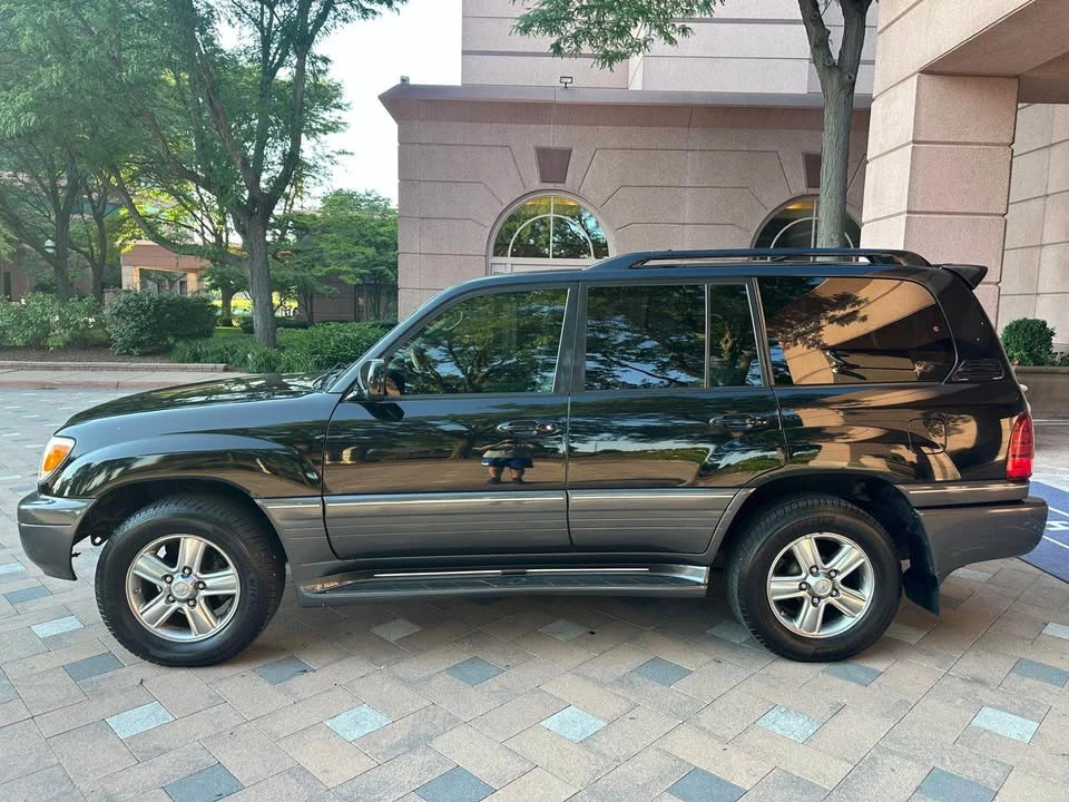 2006 Lexus LX 2nd Gen - Image 3 of 20