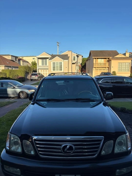 2006 Lexus LX 2nd Gen - Image 3 of 4