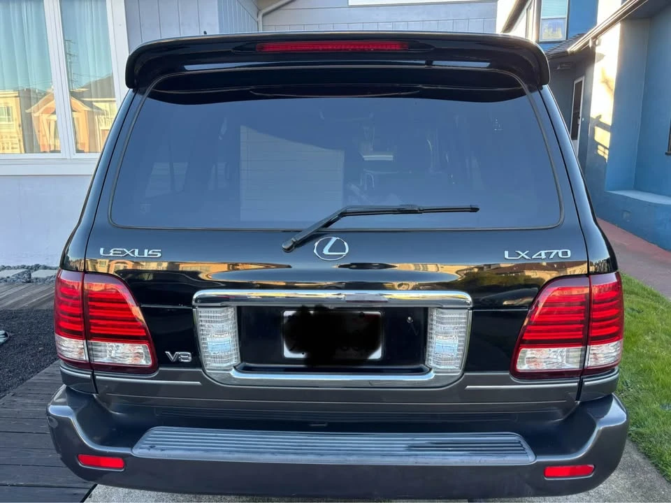 2006 Lexus LX 2nd Gen - Image 4 of 4