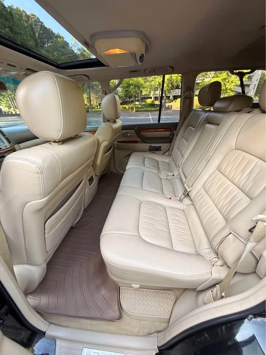 2006 Lexus LX 2nd Gen - Image 9 of 20