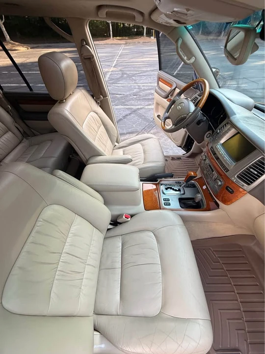 2006 Lexus LX 2nd Gen - Image 13 of 20