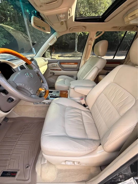 2006 Lexus LX 2nd Gen - Image 18 of 20