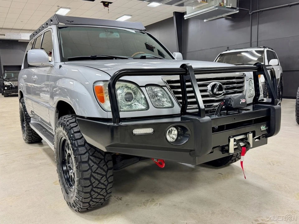 2006 Lexus LX 2nd Gen - Image 5 of 12