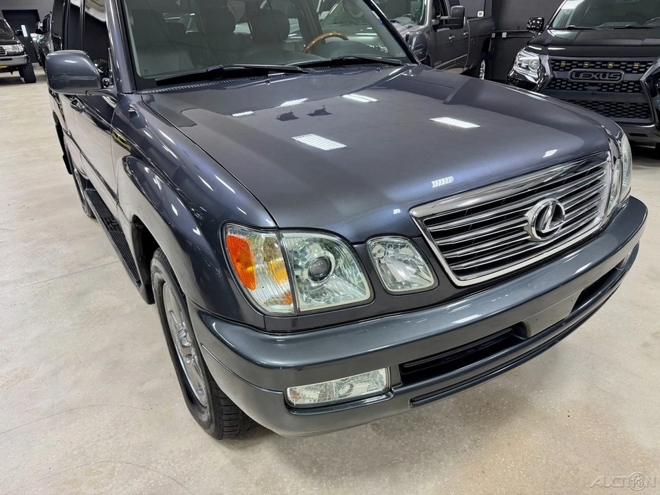 2006 Lexus LX 2nd Gen - Image 4 of 12