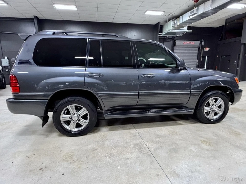 2006 Lexus LX 2nd Gen - Image 7 of 12