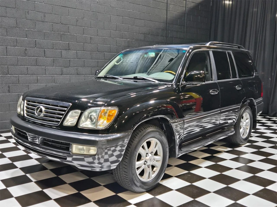 2006 Lexus LX 2nd Gen - Image 5 of 31
