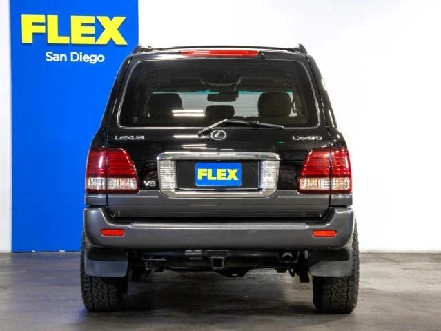 2006 Lexus LX 2nd Gen - Image 3 of 10