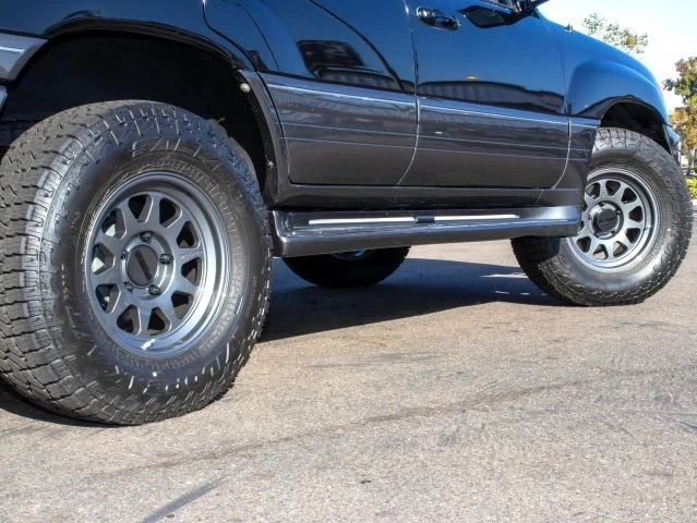 2006 Lexus LX 2nd Gen - Image 10 of 10