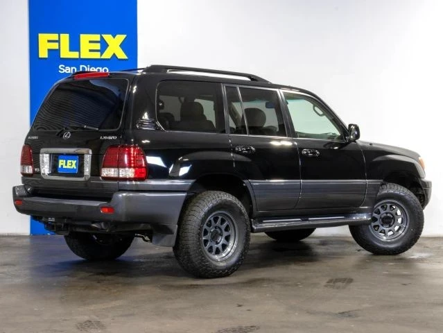 2006 Lexus LX 2nd Gen - Image 4 of 10