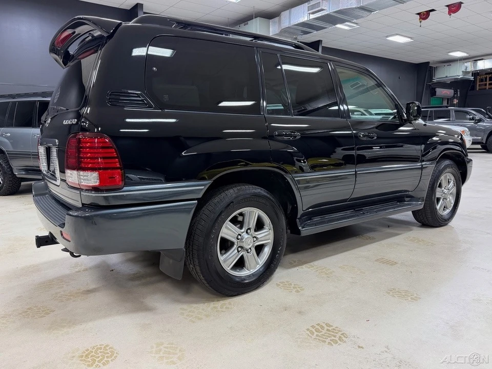 2006 Lexus LX 2nd Gen - Image 8 of 12