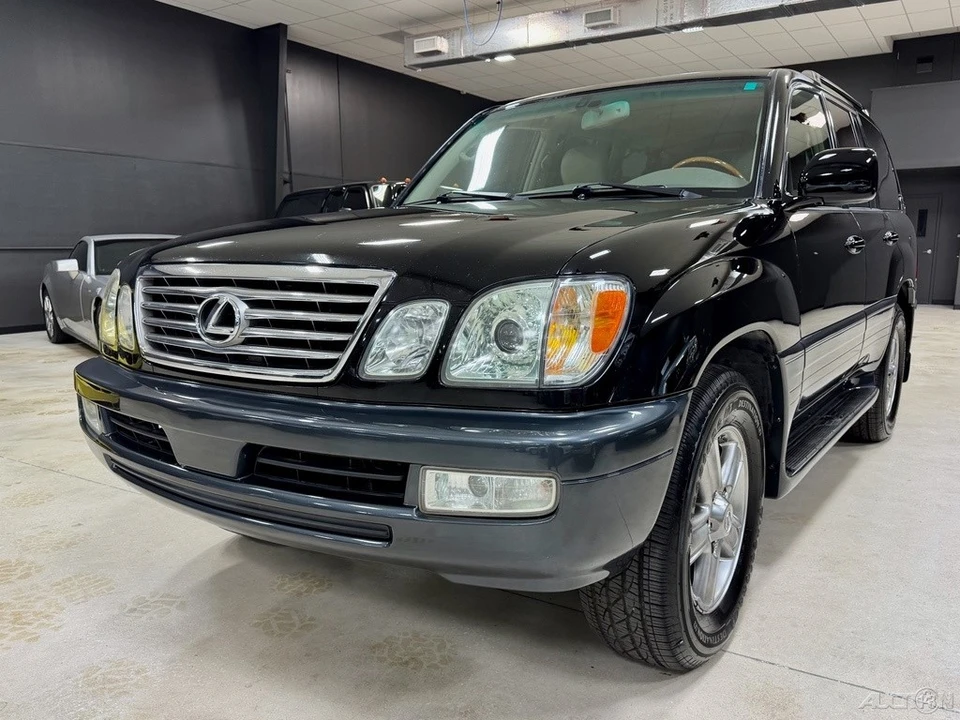2006 Lexus LX 2nd Gen - Image 2 of 12