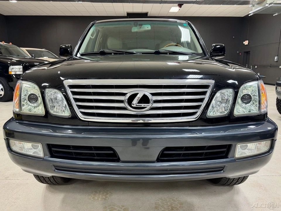 2006 Lexus LX 2nd Gen - Image 4 of 12