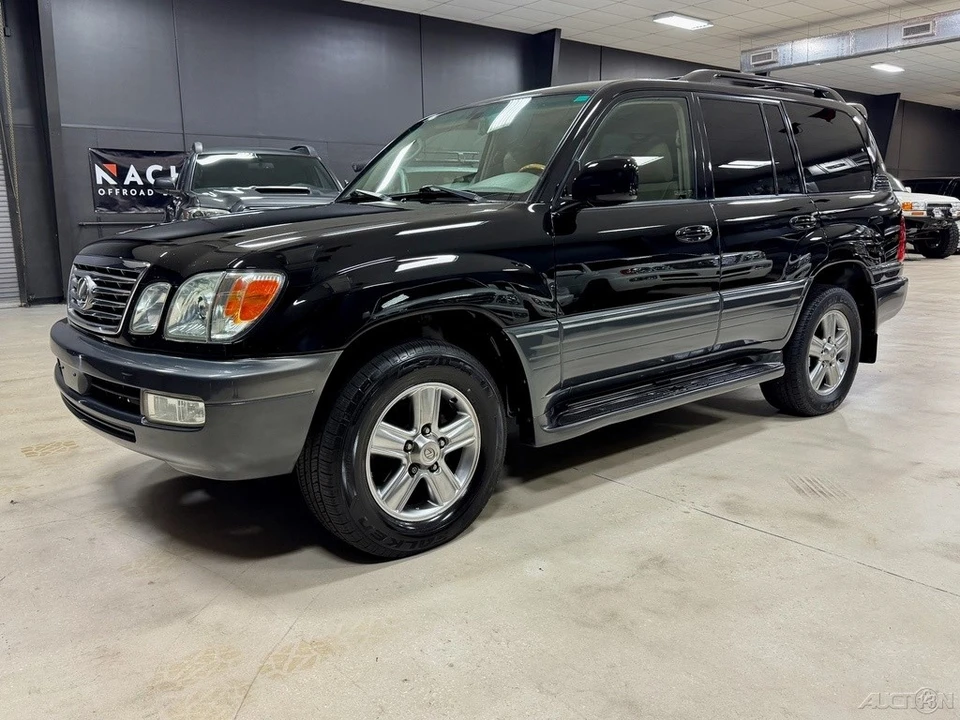2006 Lexus LX 2nd Gen - Image 3 of 12