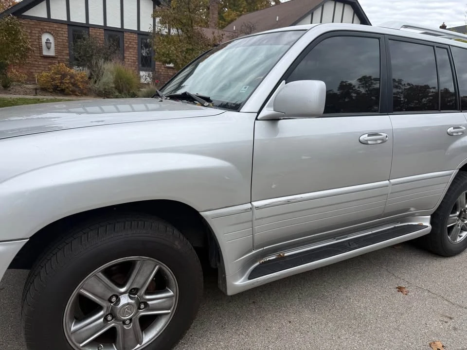 2006 Lexus LX 2nd Gen - Image 3 of 9