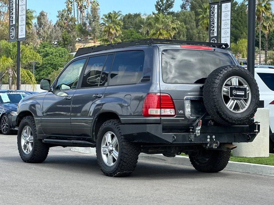 2006 Lexus LX 2nd Gen - Image 5 of 12
