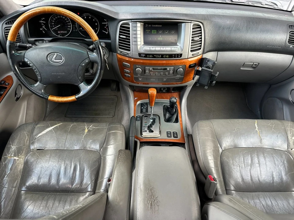 2006 Lexus LX 2nd Gen - Image 14 of 21