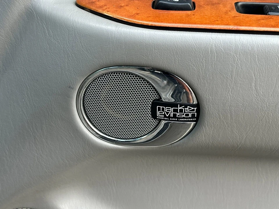2006 Lexus LX 2nd Gen - Image 20 of 21