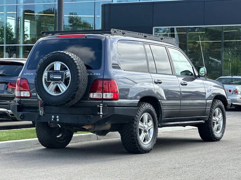 2006 Lexus LX 2nd Gen - Image 3 of 12