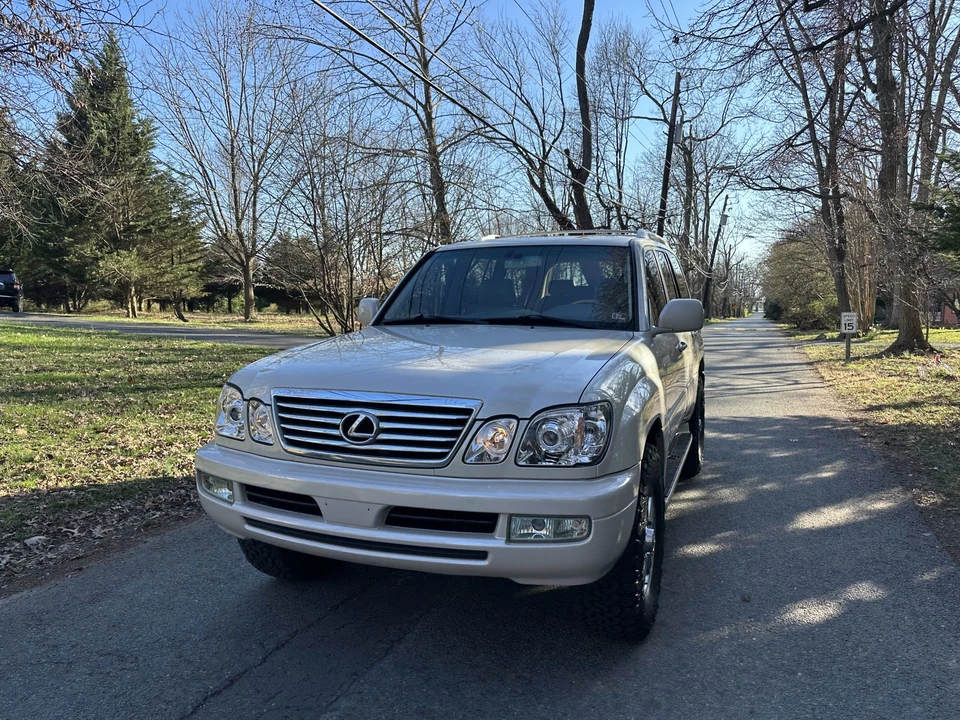 2006 Lexus LX 2nd Gen - Image 13 of 31