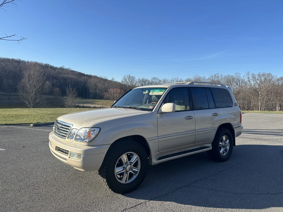 2006 Lexus LX 2nd Gen - Image 6 of 31