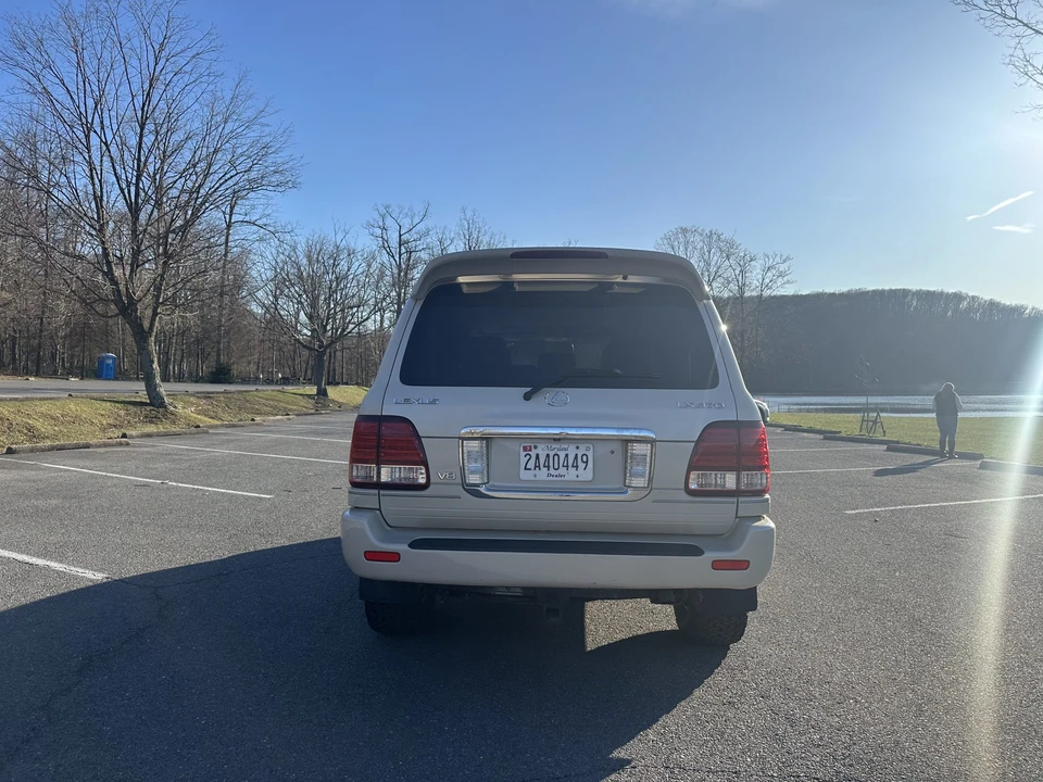 2006 Lexus LX 2nd Gen - Image 24 of 31