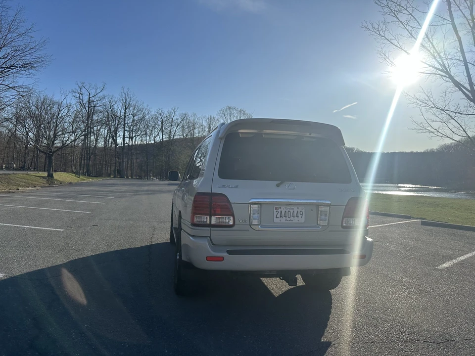 2006 Lexus LX 2nd Gen - Image 25 of 31