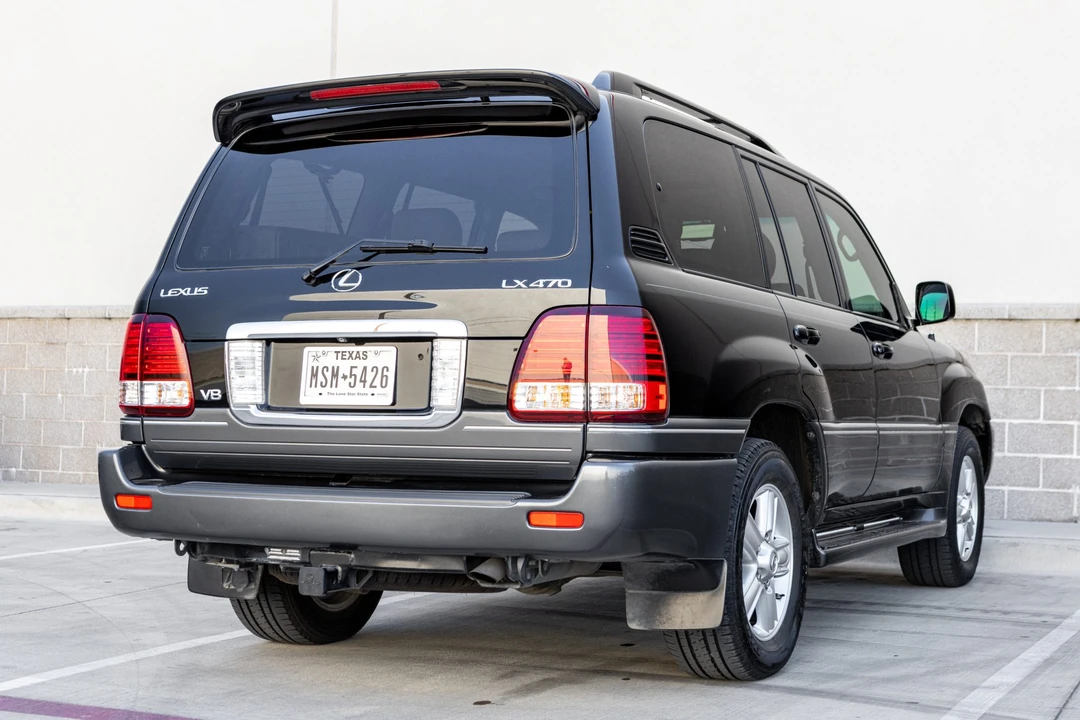 2006 Lexus LX 2nd Gen - Image 4 of 31