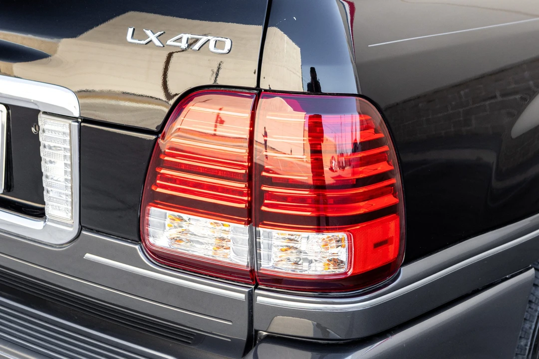 2006 Lexus LX 2nd Gen - Image 22 of 31