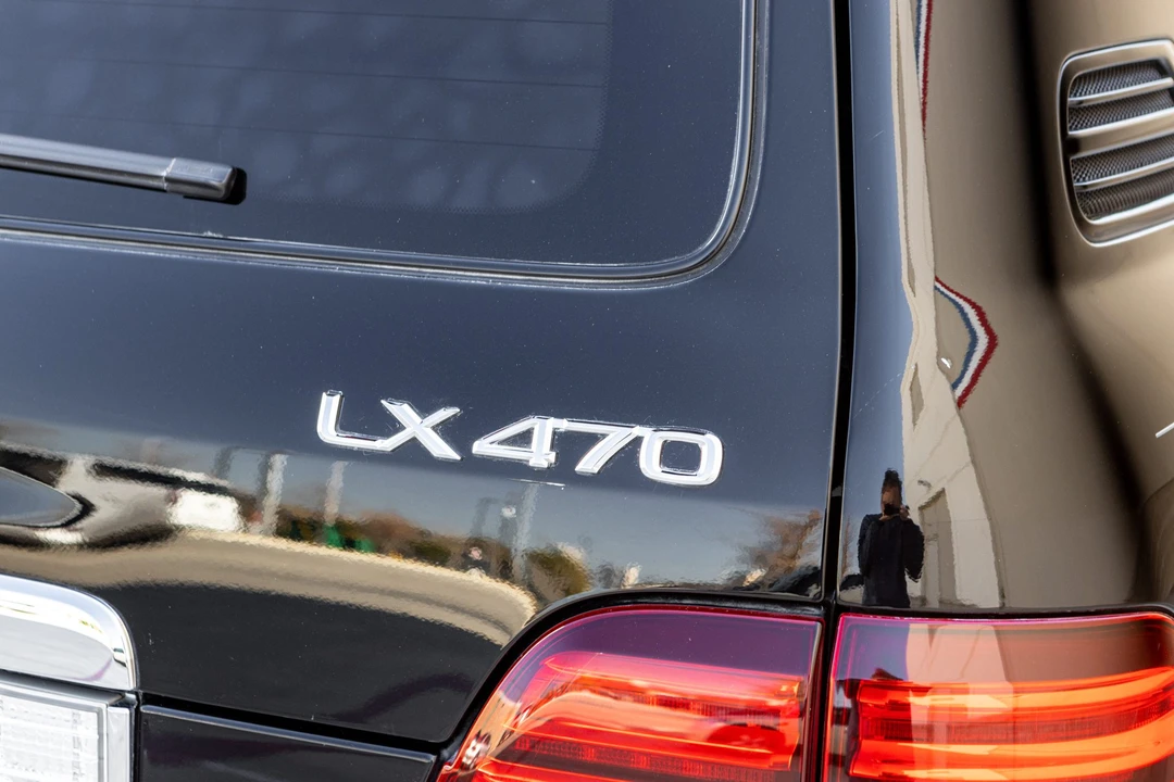 2006 Lexus LX 2nd Gen - Image 21 of 31