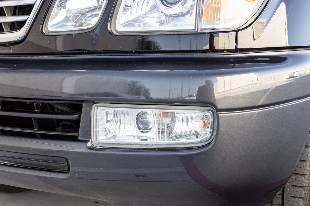 2006 Lexus LX 2nd Gen - Image 17 of 31