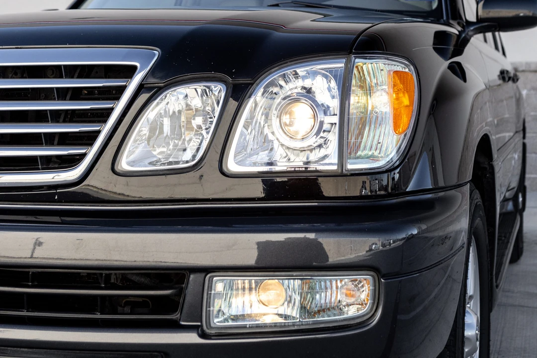 2006 Lexus LX 2nd Gen - Image 13 of 31