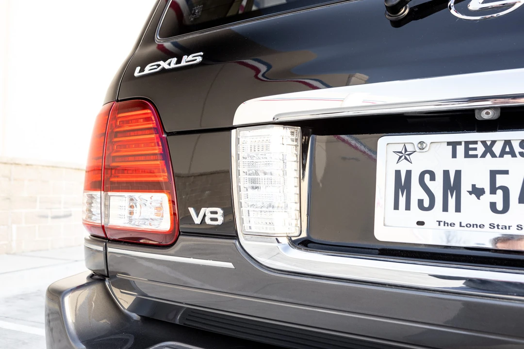 2006 Lexus LX 2nd Gen - Image 24 of 31