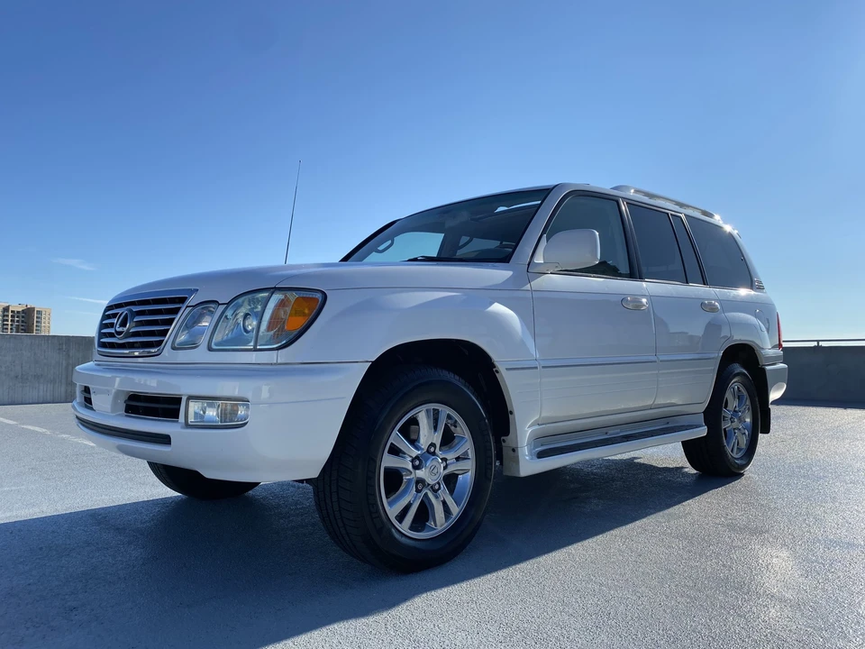 2006 Lexus LX 2nd Gen - Image 19 of 31
