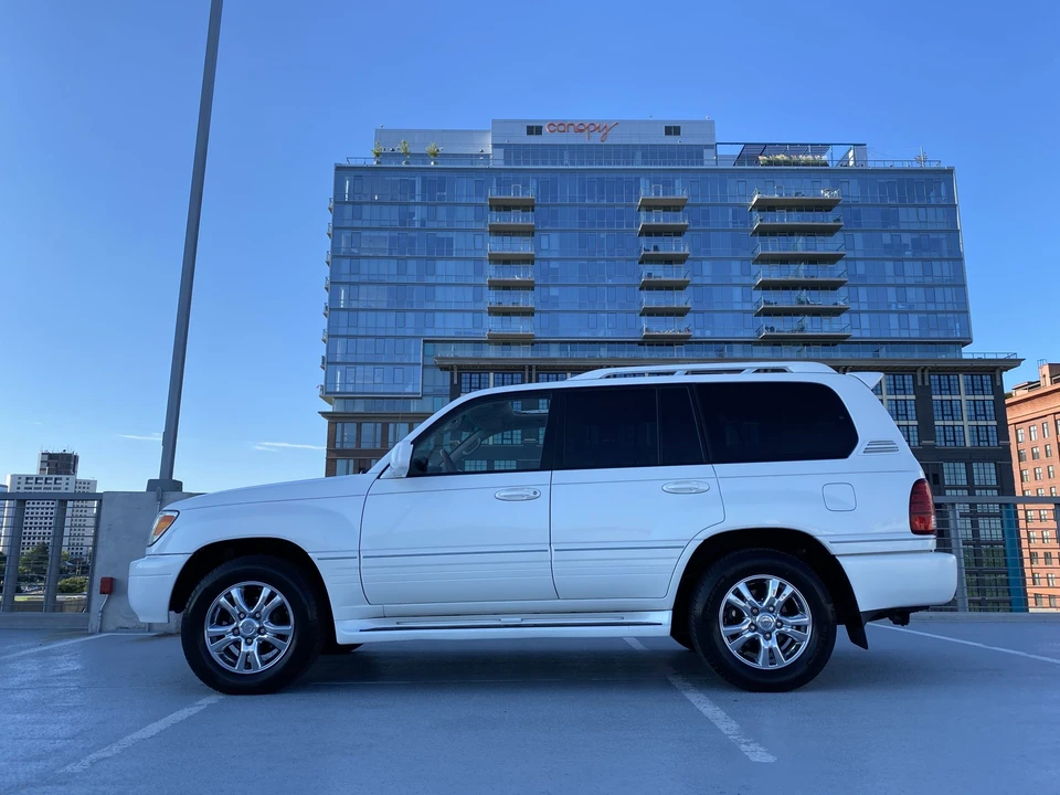 2006 Lexus LX 2nd Gen - Image 27 of 31