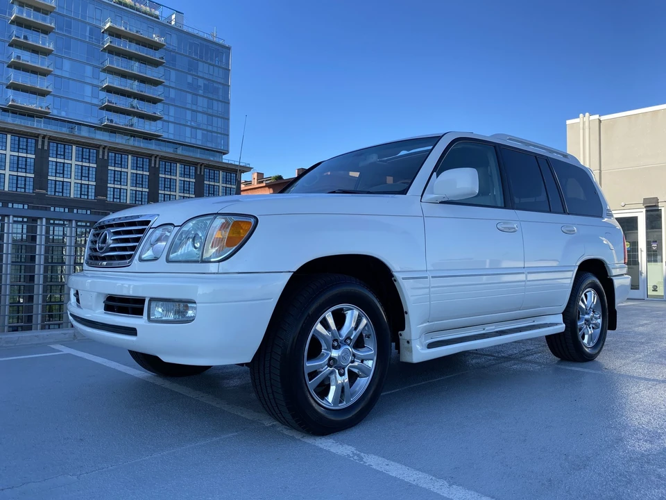 2006 Lexus LX 2nd Gen - Image 18 of 31