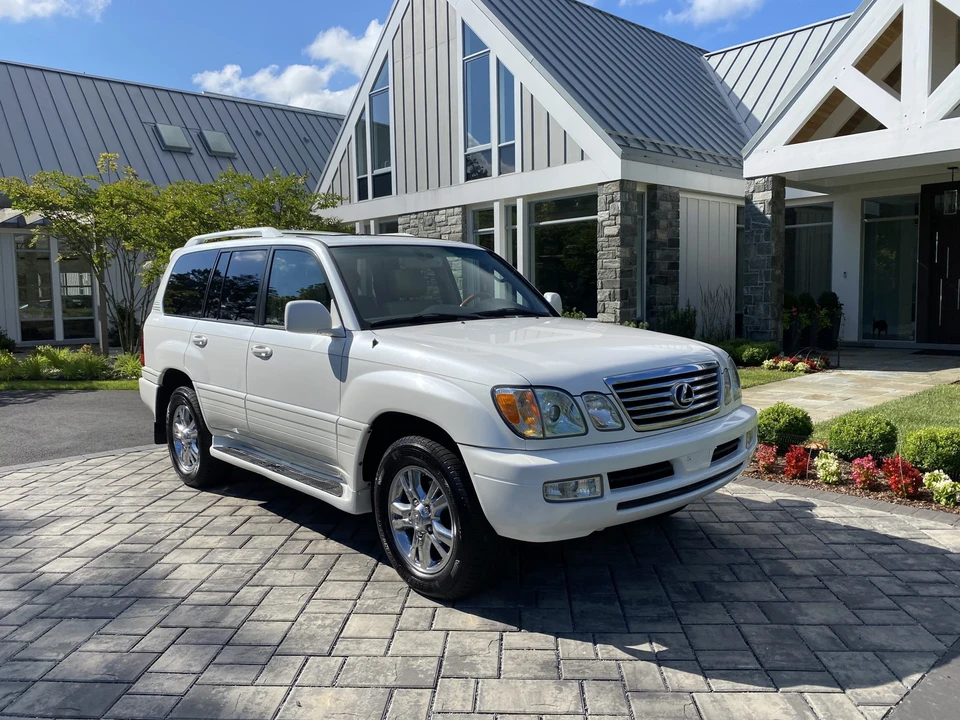 2006 Lexus LX 2nd Gen - Image 13 of 31