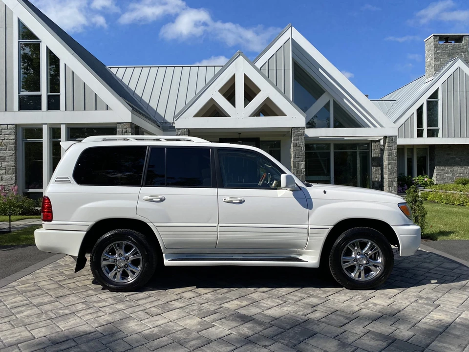 2006 Lexus LX 2nd Gen - Image 12 of 31