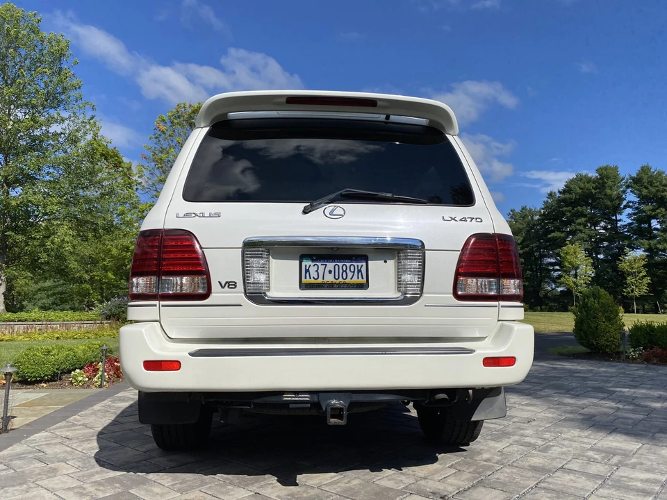 2006 Lexus LX 2nd Gen - Image 8 of 31