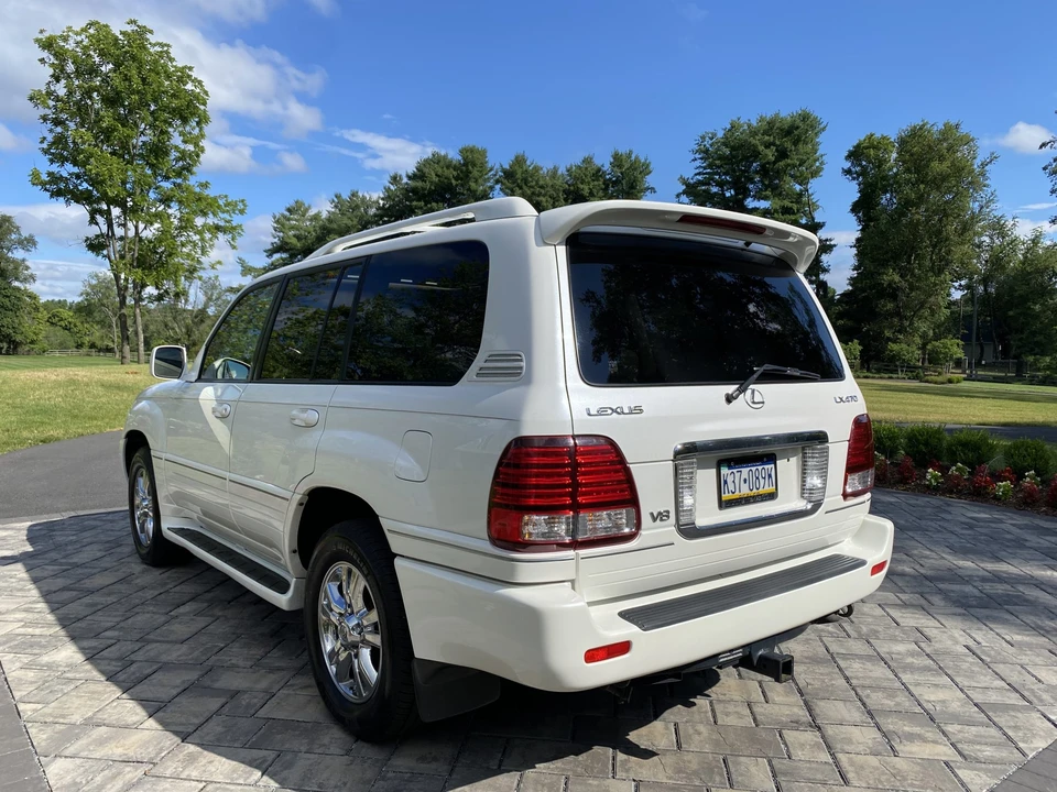 2006 Lexus LX 2nd Gen - Image 7 of 31