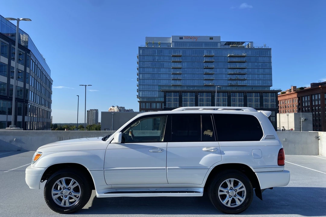 2006 Lexus LX 2nd Gen - Image 30 of 31