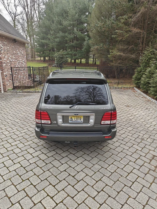 2006 Lexus LX 2nd Gen - Image 6 of 31
