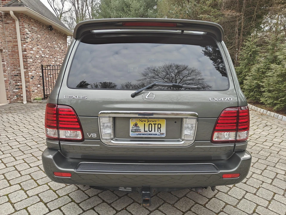 2006 Lexus LX 2nd Gen - Image 7 of 31