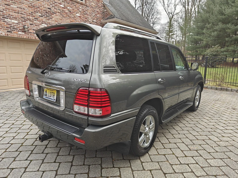 2006 Lexus LX 2nd Gen - Image 8 of 31