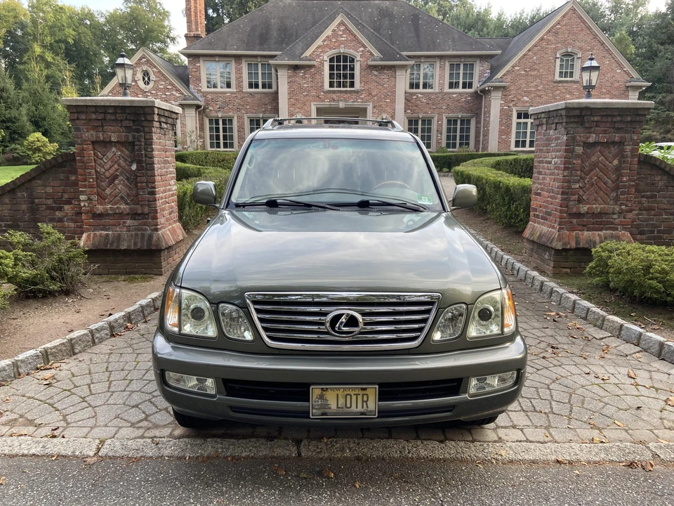 2006 Lexus LX 2nd Gen - Image 6 of 31
